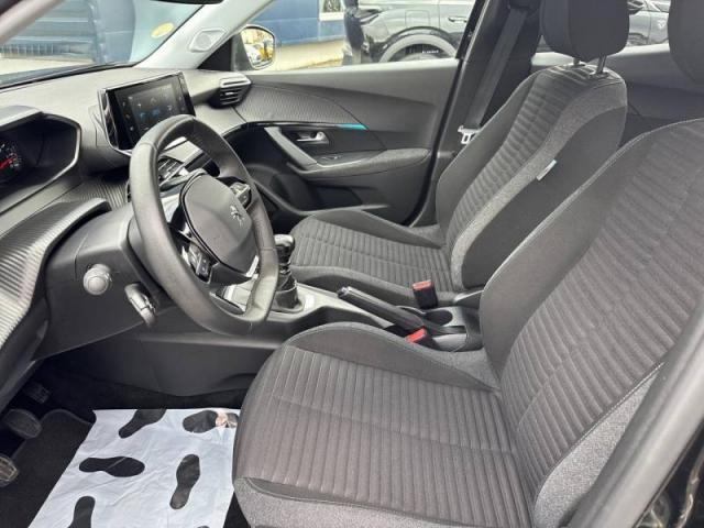 Peugeot 2008 image 2