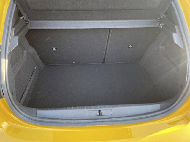Peugeot 208 image 3