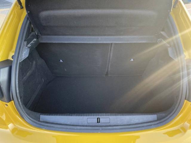 Peugeot 208 image 2