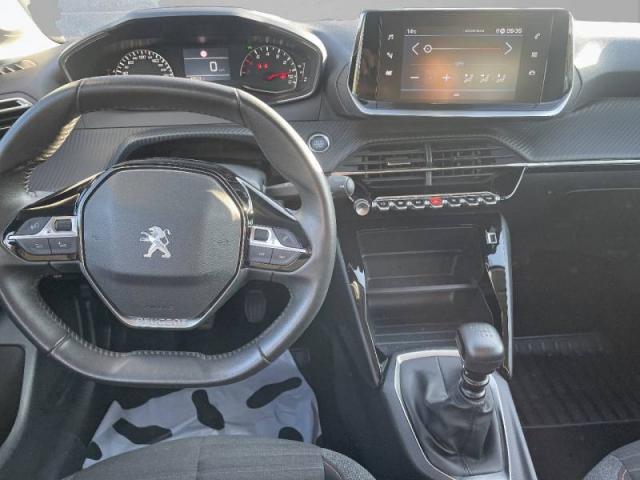 Peugeot 208 image 3