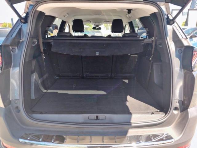 Peugeot 5008 image 6
