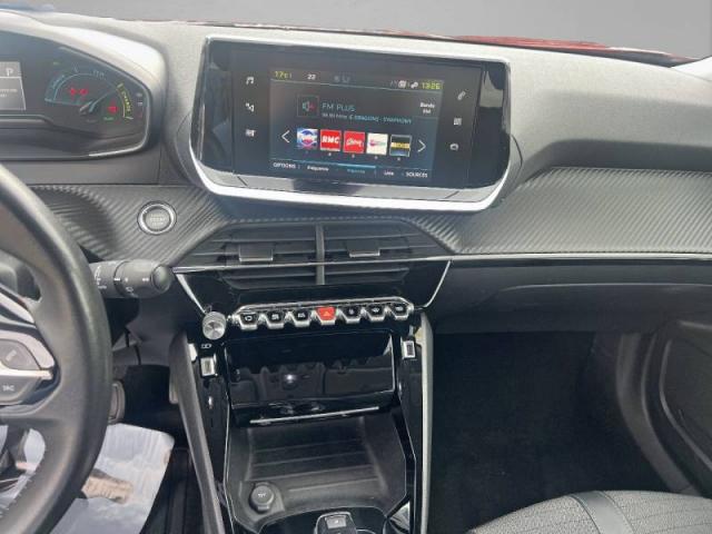 Peugeot 2008 image 3