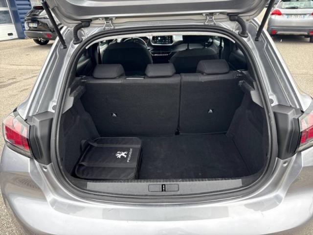 Peugeot 208 image 9