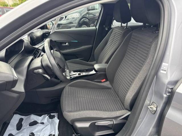 Peugeot 208 image 4