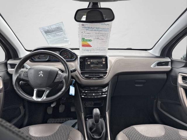 Peugeot 2008 image 8