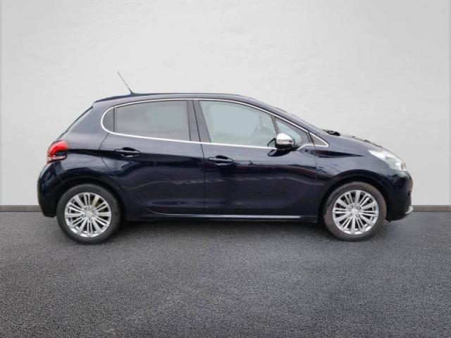 Peugeot 208 image 2