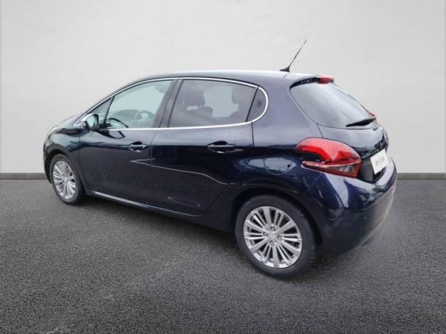Peugeot 208 image 9