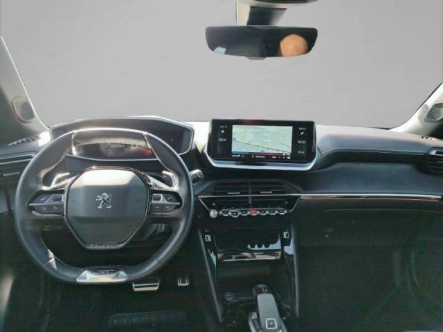 Peugeot 2008 image 2