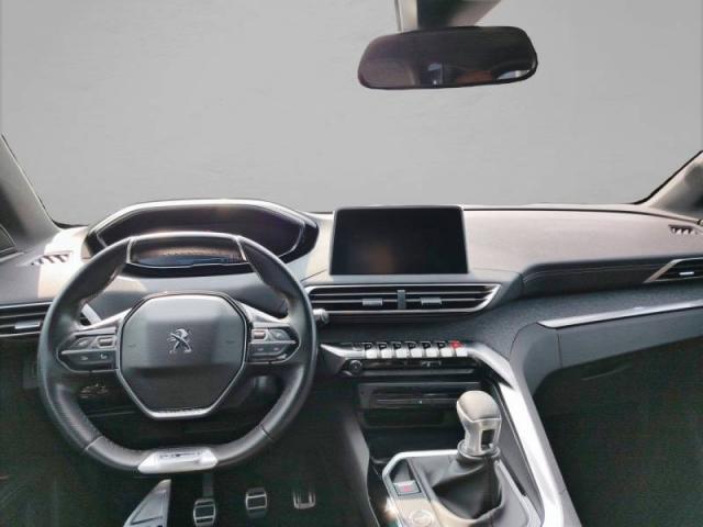Peugeot 5008 image 3