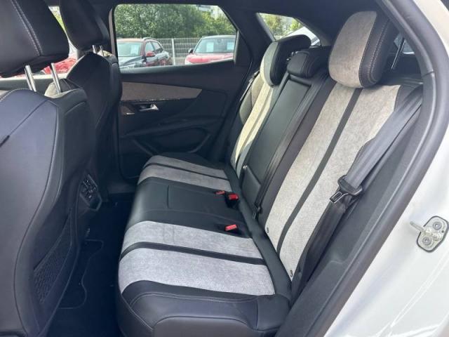 Peugeot 3008 image 2