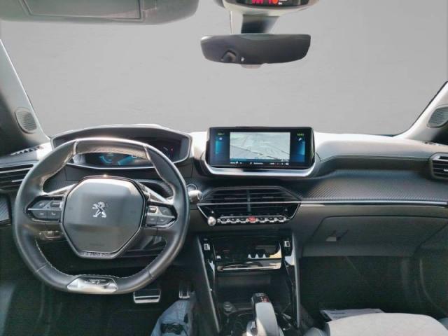 Peugeot 2008 image 2