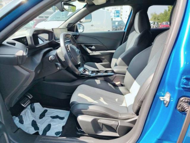 Peugeot 2008 image 9