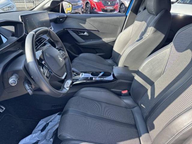 Peugeot 208 image 3