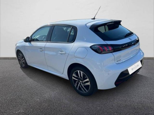 Peugeot 208 image 8