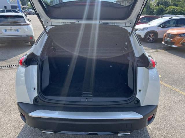 Peugeot 2008 image 8