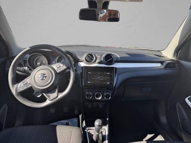 Suzuki Swift image 9