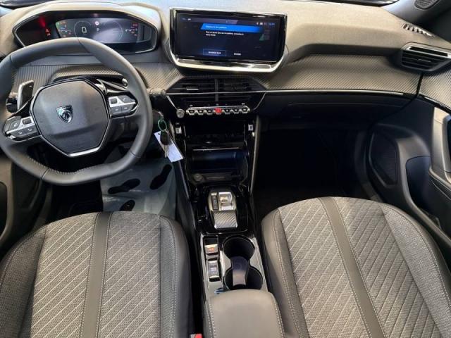 Peugeot 2008 image 8