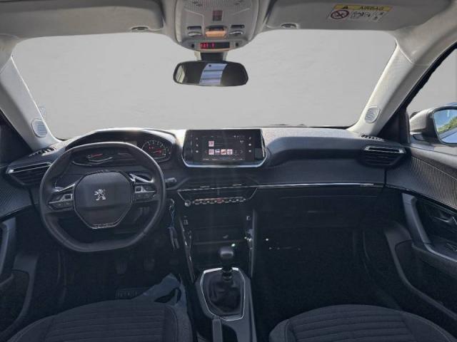 Peugeot 2008 image 1