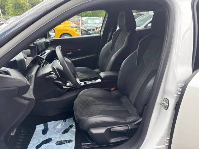 Peugeot 2008 image 9