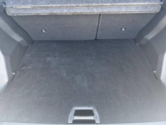 Peugeot 2008 image 2
