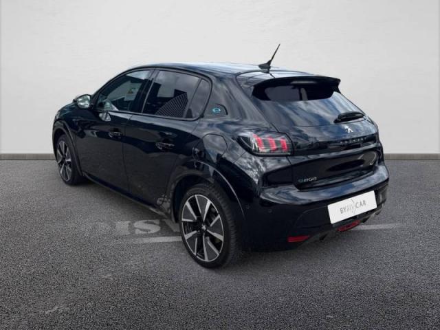 Peugeot 208 image 5