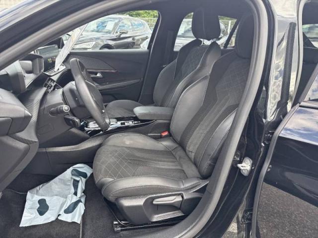 Peugeot 208 image 4