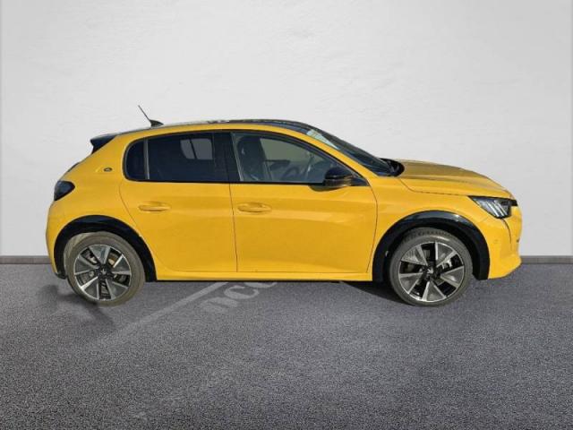 Peugeot 208 image 6