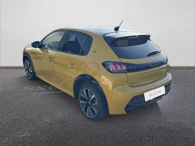 Peugeot 208 image 8