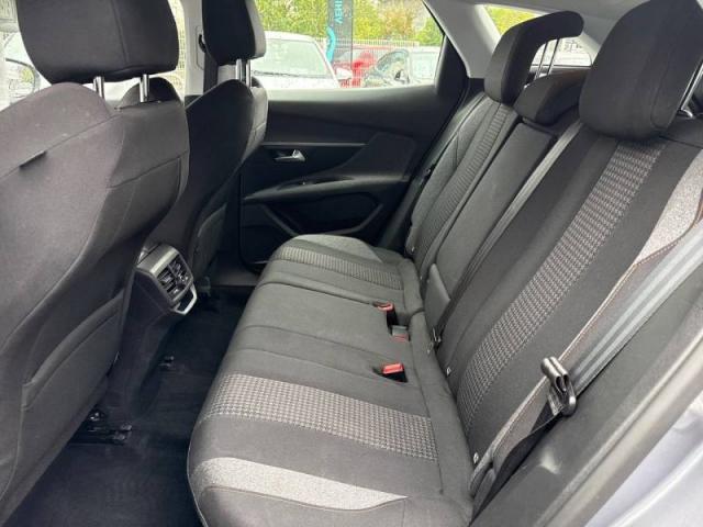 Peugeot 3008 image 3