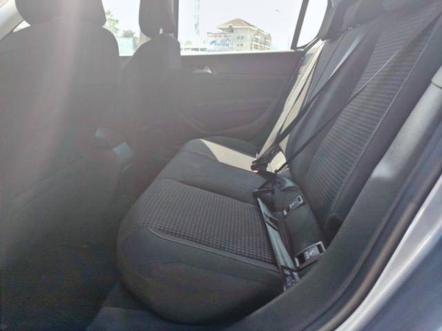 Peugeot 308 image 8