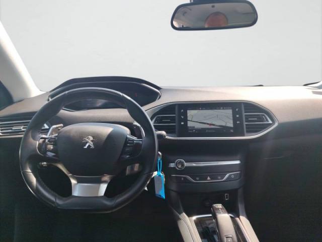 Peugeot 308 image 9