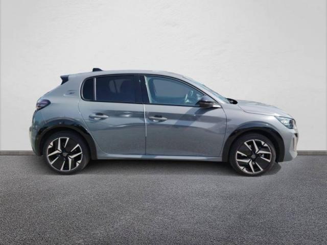 Peugeot 208 image 8