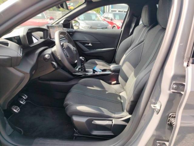 Peugeot 208 image 5