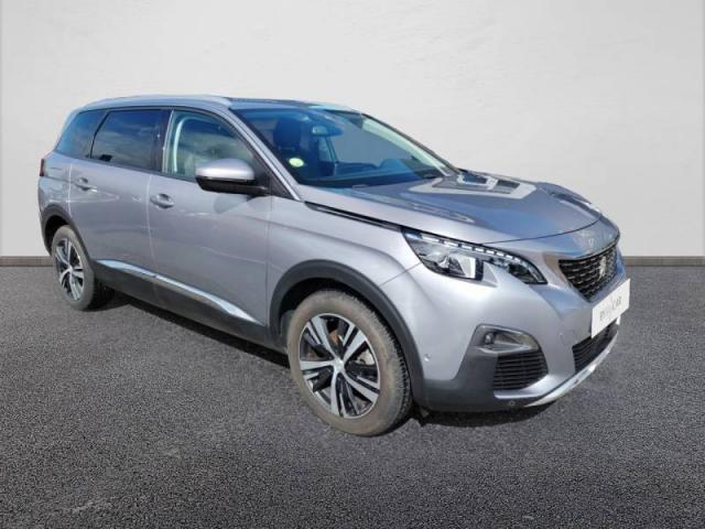 Peugeot 5008 image 1