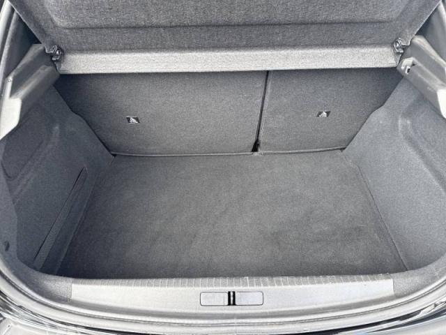 Peugeot 208 image 3