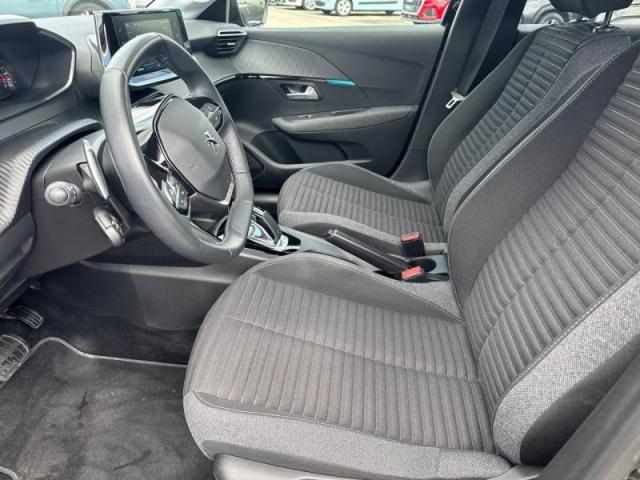 Peugeot 208 image 1