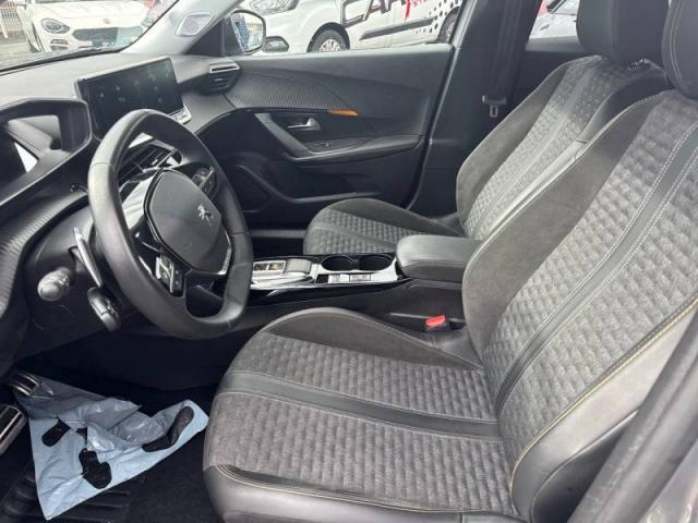 Peugeot 2008 image 9