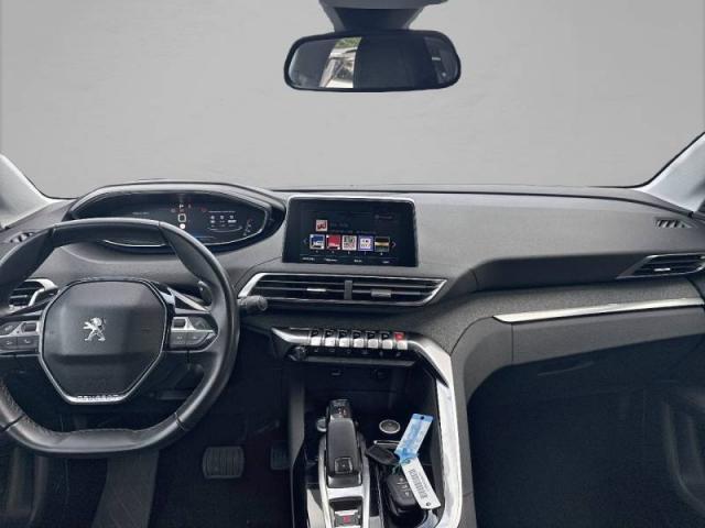 Peugeot 3008 image 3