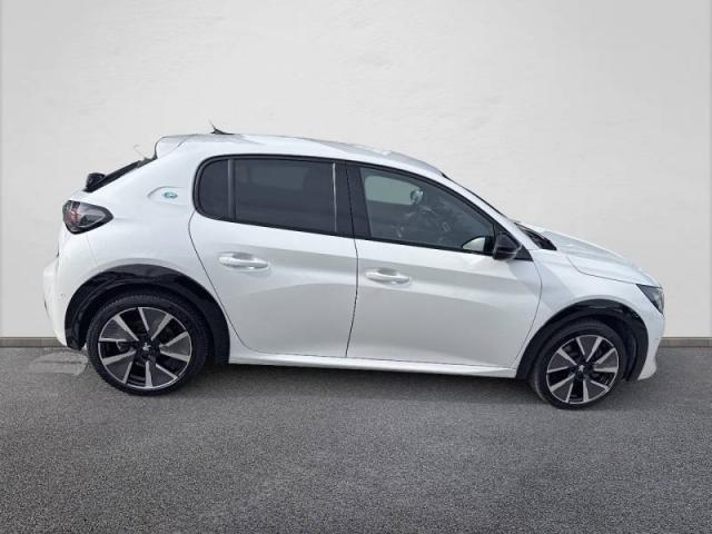 Peugeot 208 image 3