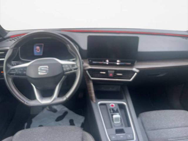 Seat Leon image 2