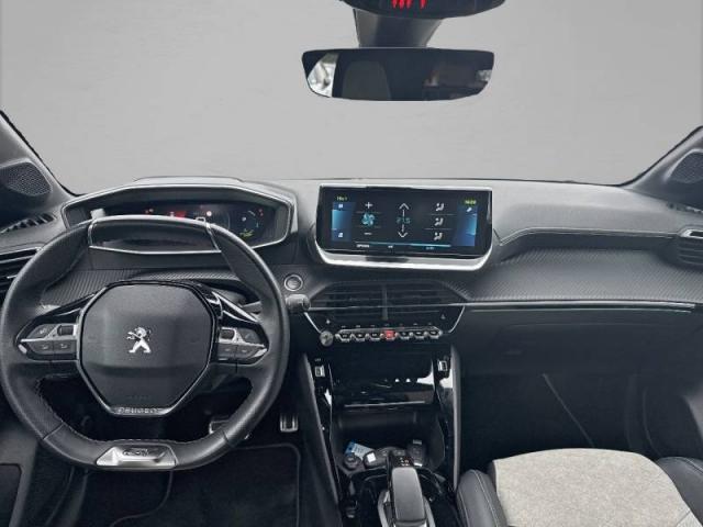 Peugeot 208 image 2