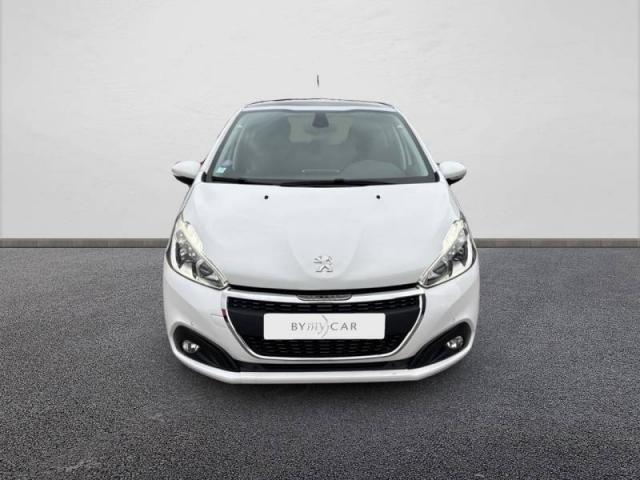 Peugeot 208 image 1