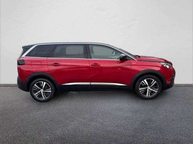 Peugeot 5008 image 1