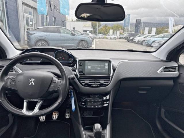 Peugeot 208 image 5
