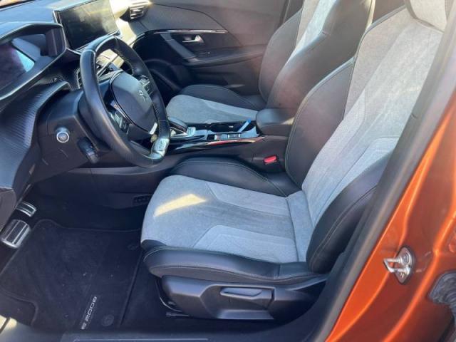 Peugeot 2008 image 2