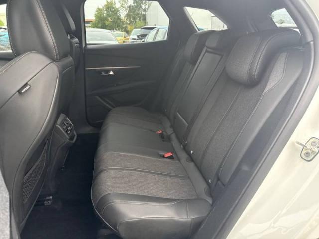 Peugeot 3008 image 3