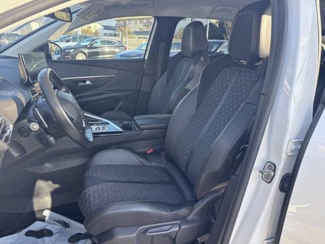 Peugeot 3008 image 1