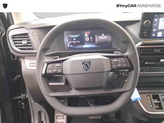 Peugeot Traveller image 8