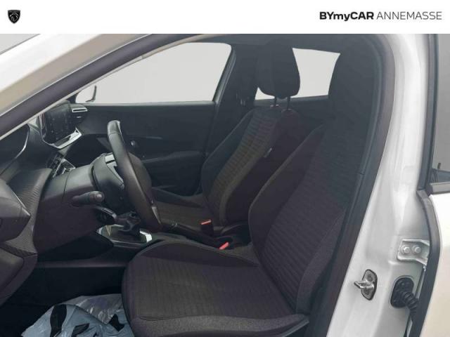 Peugeot 2008 image 8