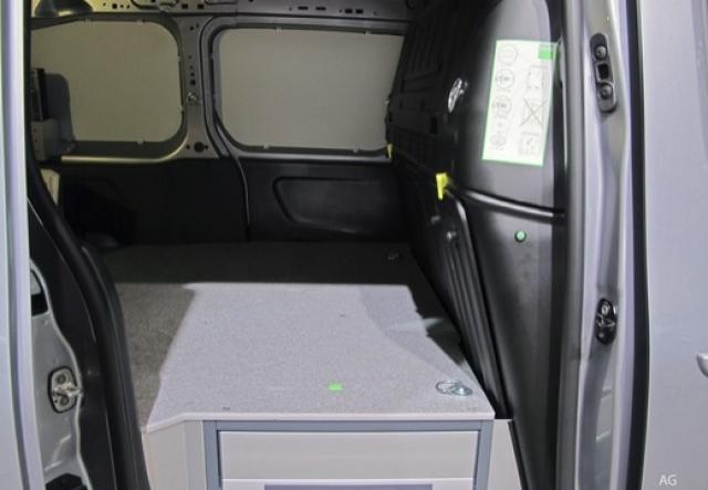 Peugeot Partner image 2